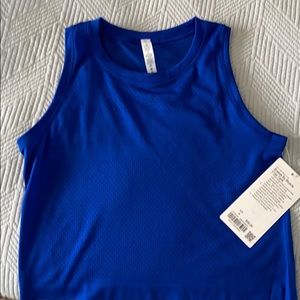 Breeze by muscle crop top